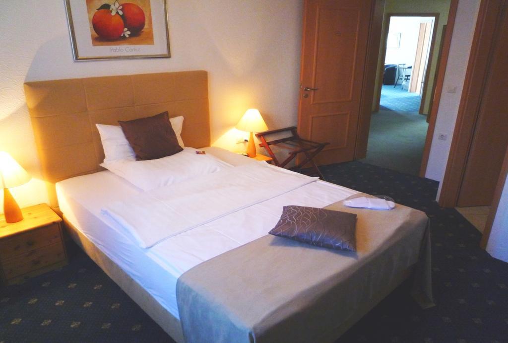Hotel Abalone Remscheid Exterior photo
